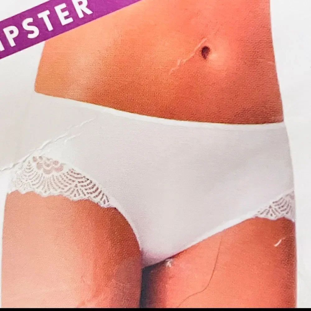 NWT Vanity Fair Discontinued Sz S/5 White Light & Luxurious Lace Hipster Panties
